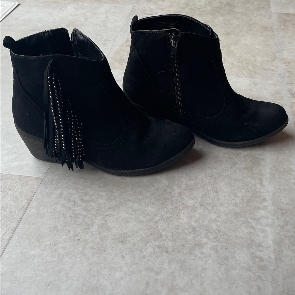 Girls Black Suede Ankle Boots - Picture 2 of 5